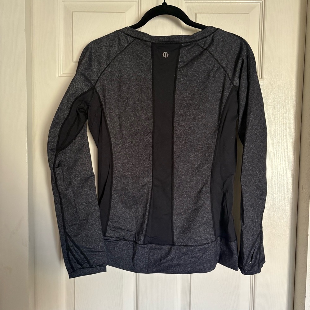 lululemon | dark grey long sleeve athletic top